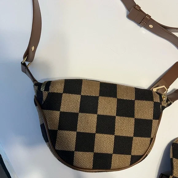 New No Tags Women brown checkered chest bag fanny pack headphone cross crossbody - Picture 5 of 7
